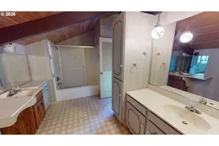 16005 Carson Ln, Brookings, OR 97415 - Photo 10