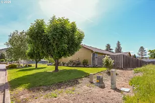 335 Weaver Ave, Myrtle Creek, OR 97457 - Photo 18