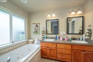 335 Weaver Ave, Myrtle Creek, OR 97457 - Photo 14