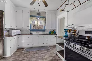 1305 9th St, La Grande, OR 97850 - Photo 10