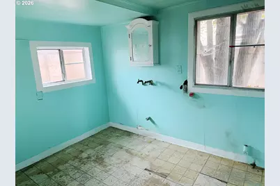 184 Iowa St, Eugene, OR 97402 - Photo 12