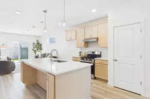 2014 NW 17th Pl, Battle Ground, WA 98604 - Photo 2