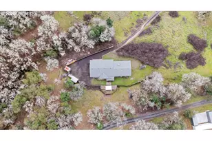 8981 Garden Valley Rd, Roseburg, OR 97470 - Photo 24