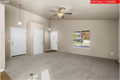 2287 SW Gayle Way, Grants Pass, OR 97527 - Photo 2