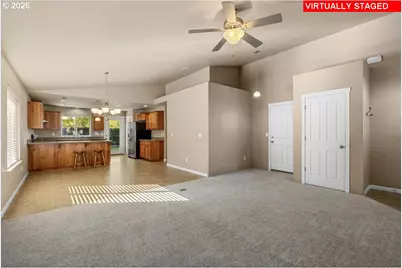 2287 SW Gayle Way, Grants Pass, OR 97527 - Photo 6