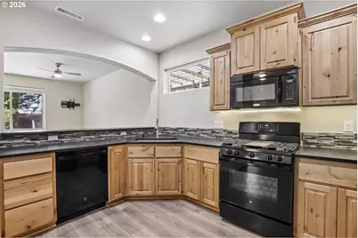 146 NW 76th St, Vancouver, WA 98665 - Photo 10