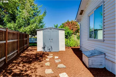 1816 Fountain Ct, Eugene, OR 97402 - Photo 32