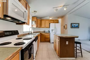 1816 Fountain Ct, Eugene, OR 97402 - Photo 8