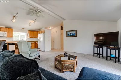 1816 Fountain Ct, Eugene, OR 97402 - Photo 10