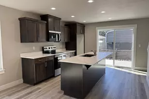 442 W Harrison St, Roseburg, OR 97471 - Photo 6