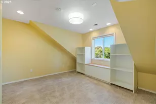 8026 SW Pine St, Portland, OR 97223 - Photo 24