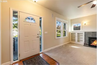 8026 SW Pine St, Portland, OR 97223 - Photo 4