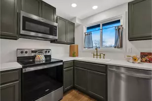 1331 NE 236th Ave, Wood Village, OR 97060 - Photo 16