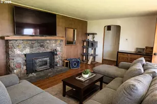 67623 E Bay Rd, North Bend, OR 97459 - Photo 6