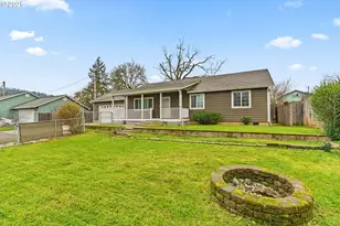 2966 NE Douglas Ave, Roseburg, OR 97470 - Photo 4