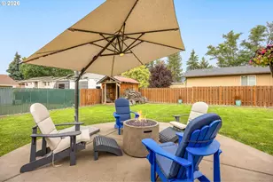 605 E Foothills Dr, Newberg, OR 97132 - Photo 2