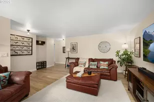 605 E Foothills Dr, Newberg, OR 97132 - Photo 8