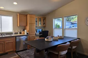 3930 SE 162nd Ave, Portland, OR 97236 - Photo 10