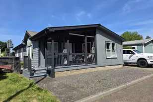 3930 SE 162nd Ave, Portland, OR 97236 - Photo 2