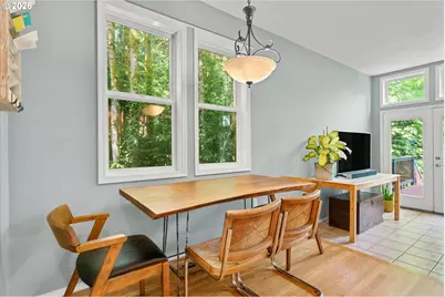 1239 SW Gaines St, Portland, OR 97239 - Photo 10