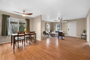 1207 E 11th St, Newberg, OR 97132 - Photo 6