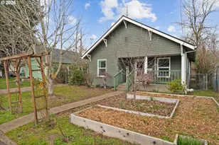 1207 E 11th St, Newberg, OR 97132 - Photo 2