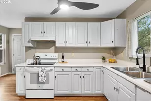 1207 E 11th St, Newberg, OR 97132 - Photo 10