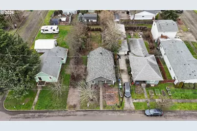 1207 E 11th St, Newberg, OR 97132 - Photo 24