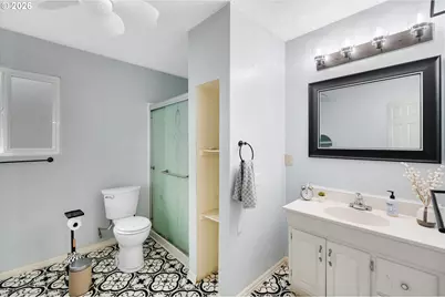 1207 E 11th St, Newberg, OR 97132 - Photo 18