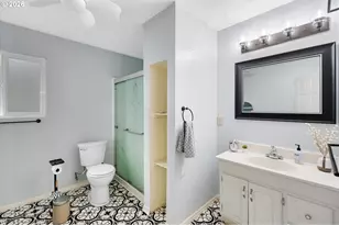 1207 E 11th St, Newberg, OR 97132 - Photo 18