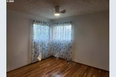 2207 Oregon Ct, Woodburn, OR 97071 - Photo 18