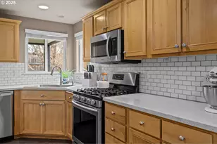 63194 NE De Haviland St, Bend, OR 97701 - Photo 10