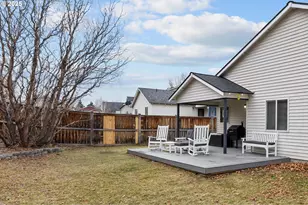 63194 NE De Haviland St, Bend, OR 97701 - Photo 32