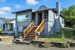 1014 E 7th St, The Dalles, OR 97058 - Photo 2