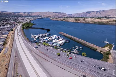 101 N Boat Basin Rd #B 16, The Dalles, OR 97058 - Photo 2