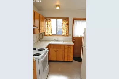 623 NE 74th Ave, Portland, OR 97213 - Photo 28