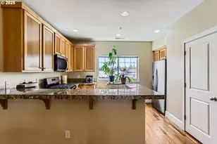 18485 SW Stepping Stone Dr, Beaverton, OR 97003 - Photo 4