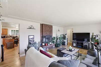 76 Woodlane Dr, Springfield, OR 97477 - Photo 4