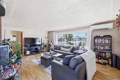 76 Woodlane Dr, Springfield, OR 97477 - Photo 8