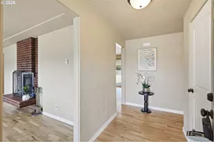 76 Woodlane Dr, Springfield, OR 97477 - Photo 2