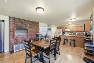 76 Woodlane Dr, Springfield, OR 97477 - Photo 10