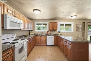 76 Woodlane Dr, Springfield, OR 97477 - Photo 10