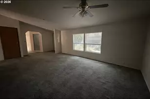 5748 NE Ainsworth St, Portland, OR 97218 - Photo 18