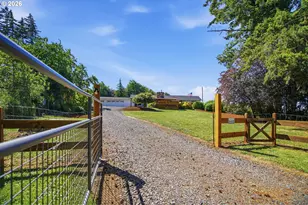 28884 Hillaire St, Eugene, OR 97402 - Photo 2
