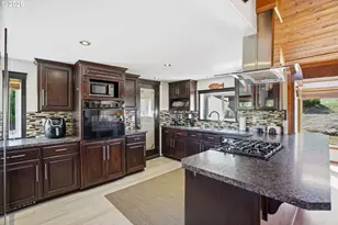 28884 Hillaire St, Eugene, OR 97402 - Photo 20