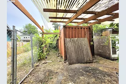 2655 Kincaid St, Eugene, OR 97405 - Photo 48