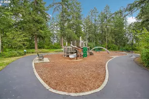 6401 SE Genrosa St, Hillsboro, OR 97123 - Photo 32