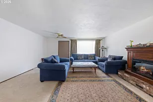 105 SE Berry St, Lebanon, OR 97355 - Photo 6