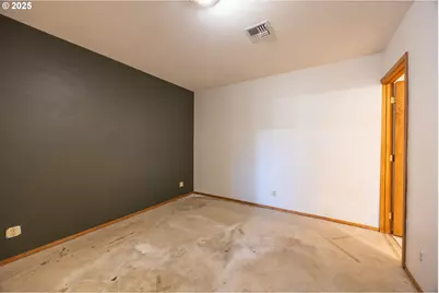 173 Park St, Glide, OR 97443 - Photo 26