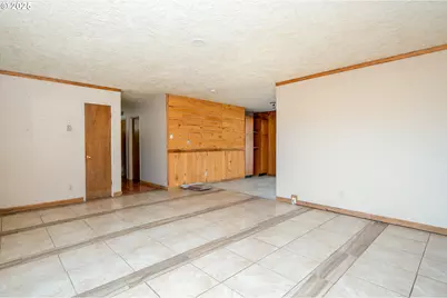 201 Ponderosa Dr, Kelso, WA 98626 - Photo 8